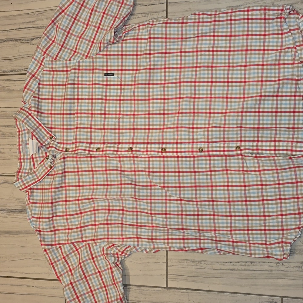 Mens Columbia Red, White, and Tan Plaid Shirt